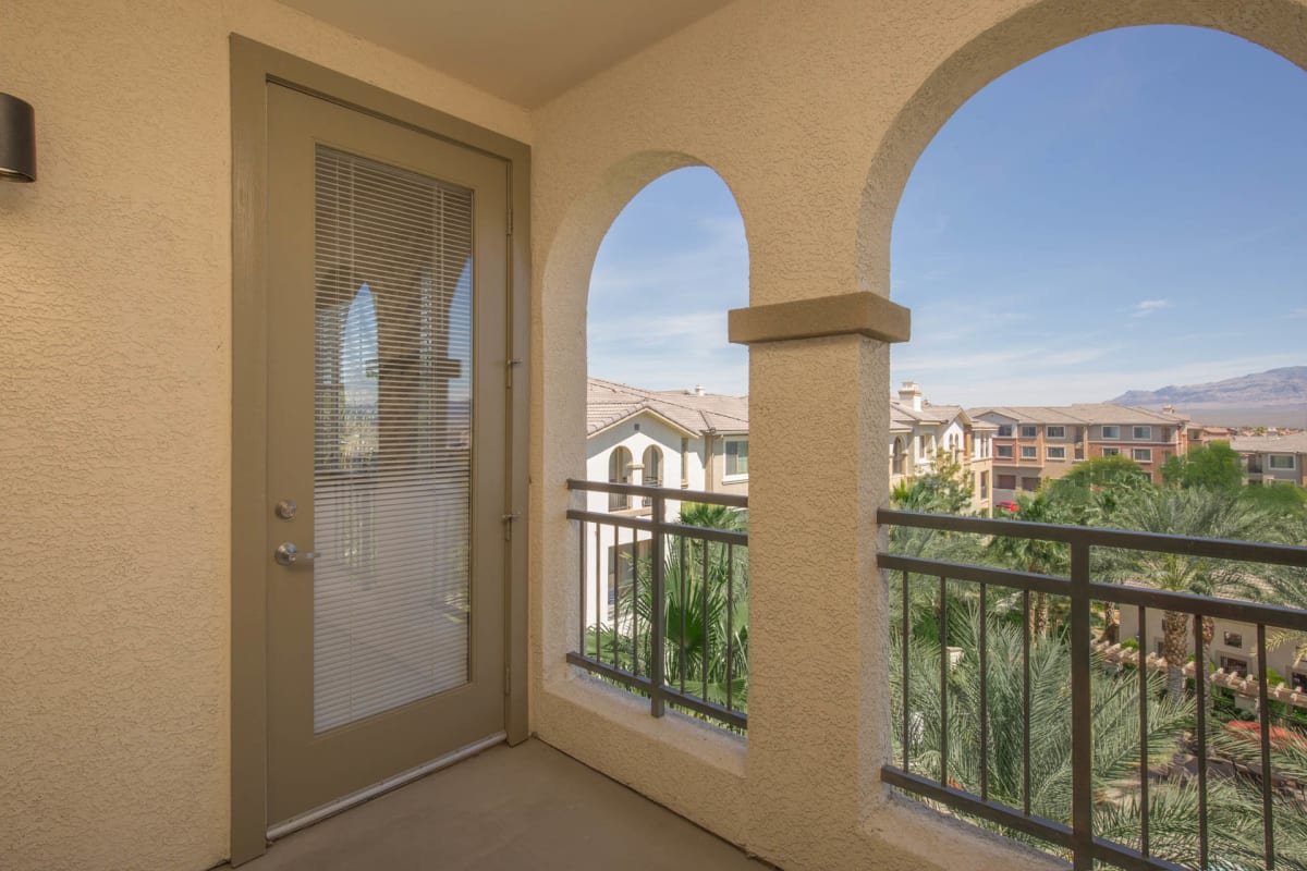 Centennial Hills Apartments Loreto & Palacio